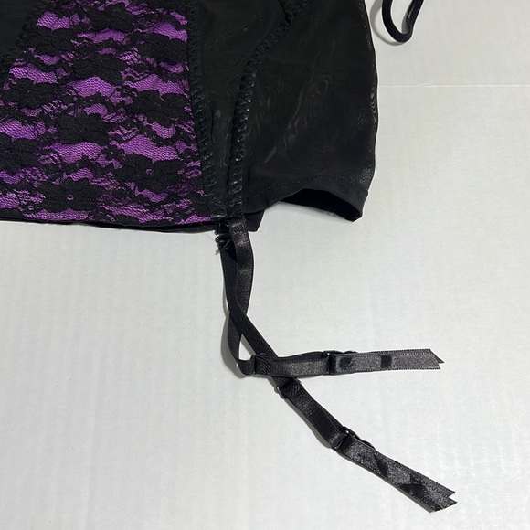 SEVEN ‘TIL MIDNIGHT || Mesh & Lace Chemise Removeable Garters, and Thong. Sz. L - Picture 5 of 10